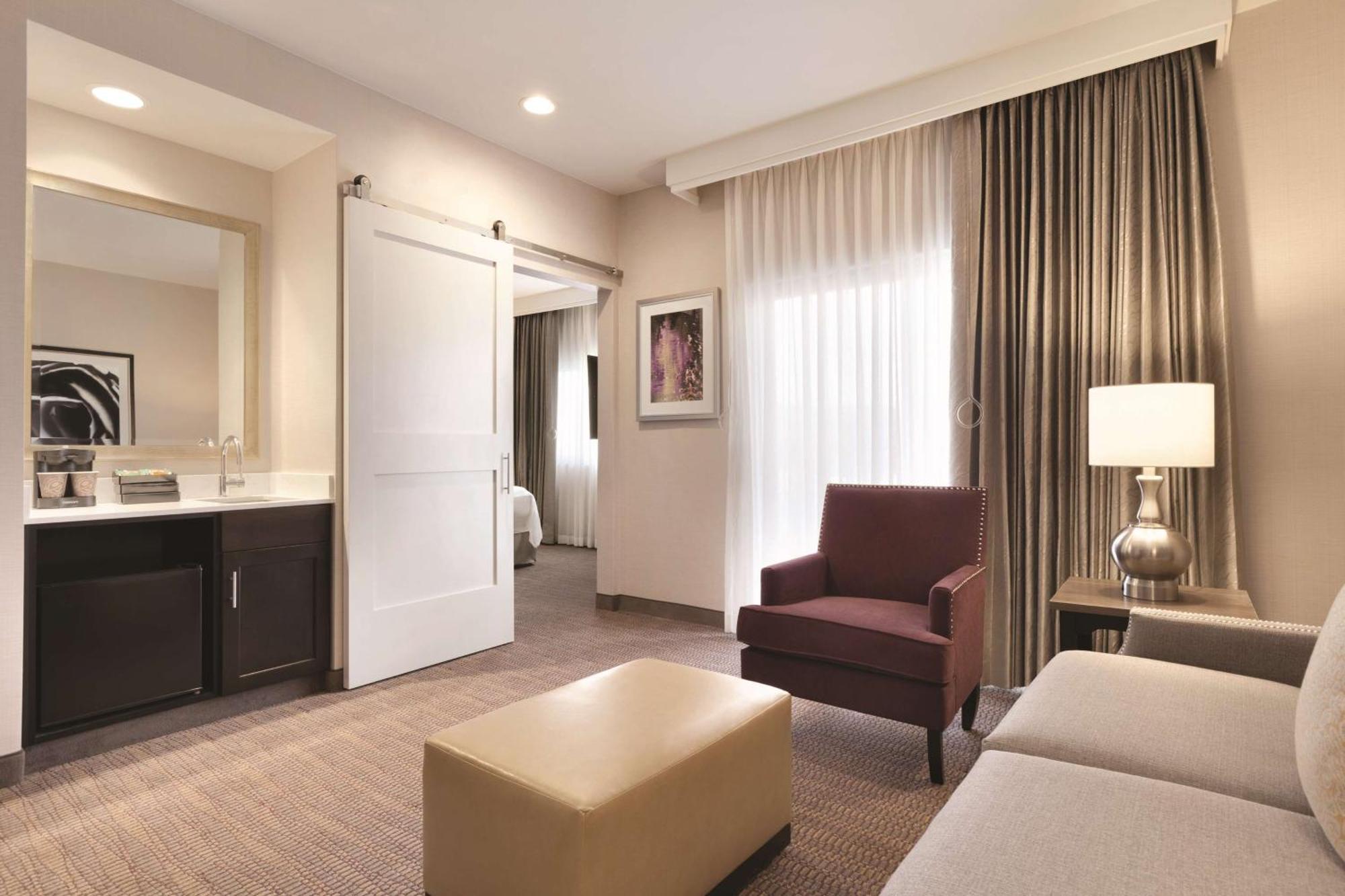Embassy Suites By Hilton Temecula Valley Wine Country Exterior photo