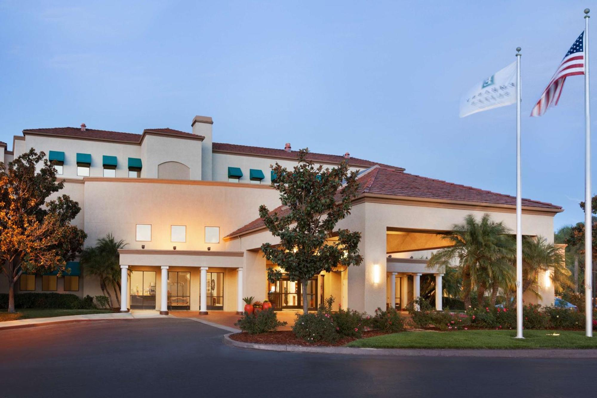 Embassy Suites By Hilton Temecula Valley Wine Country Exterior photo